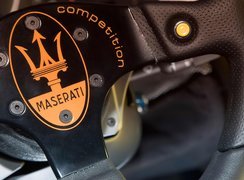 Maserati MC12, Kierownica