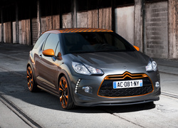 Citroen DS3, Szachownica, Na, Dachu