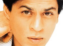 Shahrukh Khan, Oczy