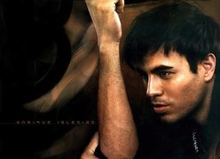 Enrique Iglesias, Ręka