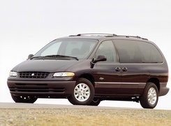 Grand Voyager II, Van