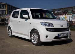 Daihatsu Materia, Dubaj, Style