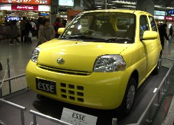 Debiut, Daihatsu Esse