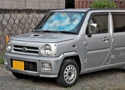 Daihatsu Naked