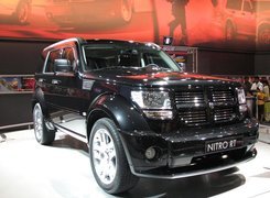 Debiut, Dodge Nitro, Wystawa