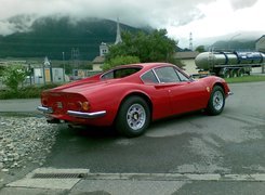Czerwone, Ferrari Dino, GT