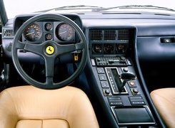 Ferrari 412, Wnętrze