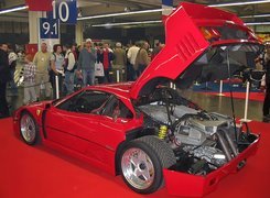 Debiut, Ferrari F 40, Silnik