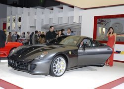 Prezentacja, Ferrari 599, Modelka