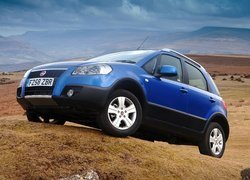 Niebieski, Fiat Sedici, Podjazd