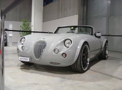 Wiesmann MF3, Reflektory