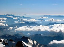 Alpy, Chmury, Góry