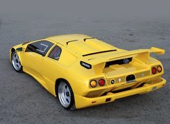 Lamborghini Diablo, Spojler, Zderzak