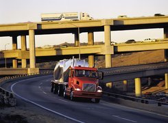 Ciężarówka Volvo, Autostrada