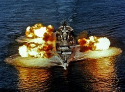 USS New Jersey, Salwa, Artylerii