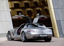 Mercedes Benz SLS, AMG, Klapa, Bagażnika