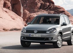 Srebrny, Volkswagen Tiguan, Halogeny