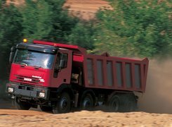 Czerwone Iveco