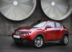 Nissan Juke, Okrągłe, Reflektory