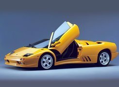 Lamborghini Diablo, Unoszone, Drzwi