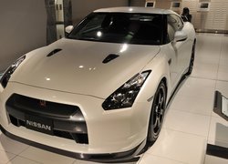 Biały, Nissan GT-R, Salon