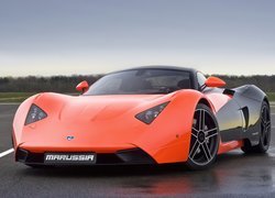 Pomarańczowo, Czarna, Marussia B1