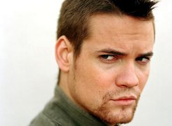 Shane West, Zarost, Portret