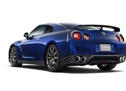 Tył, Nissan GT-R, Spojler