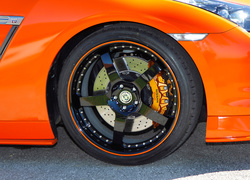 Nissan GT-R Konigseder, Zacisk, Brembo