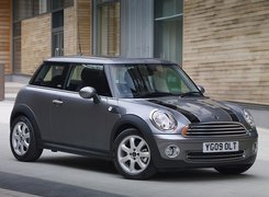 Mini One, Antena, Grill