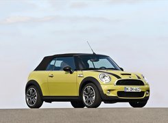 Mini Cooper Cabrio, Czarne, Pasy