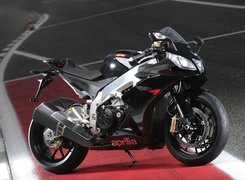 Aprilia RSV4, Tor, Wyścigowy