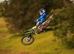 Kawasaki KX250F, Skok, Opona