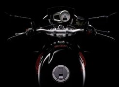 Triumph Speed Triple, Kierownica