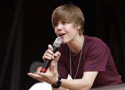 Justin Bieber, Mikrofon