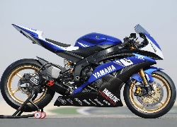 Yamaha YZF R1, Podnośnik