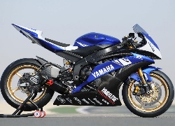 Yamaha YZF R1, Podnośnik