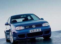 Golf R32