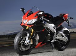 Aprilia RSV4, Opony, Czacha