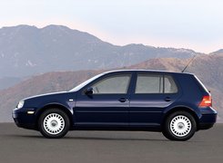 Volkswagen Golf 4, Granatowy