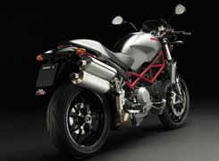 Ducati Monster S4R, Podwójne, Wydechy