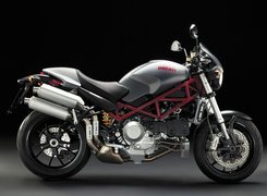 Ducati Monster S4R, Czerwona, Rama