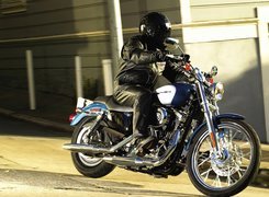 Harley Davidson Sportster XL1200C, Motocyklista