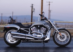 Srebrny, Harley Davidson V-Rod