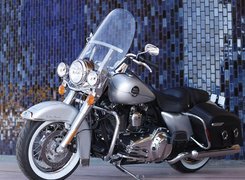 Harley Davidson Road King Classic, Silnik, Chromy