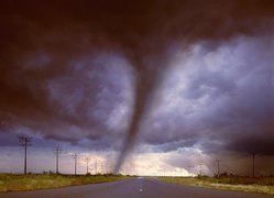 Tornado, Pole, Droga