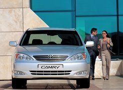 Toyota Camry, Srebrna, Przód