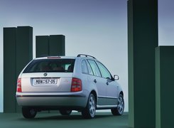 Skoda Fabia, Tył