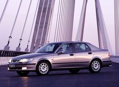 Srebrny, Saab 9-5, Most