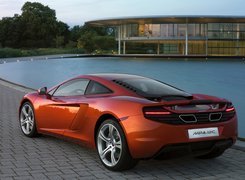 McLaren MP4-12C, Alufelgi, Zderzak